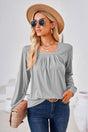 Blouse froncée col carré manches longues
