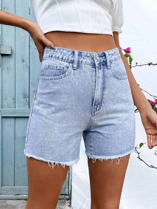 Short en denim ourlet brut