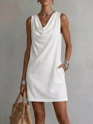 Robe courte décontractée col bénitier sans manches
