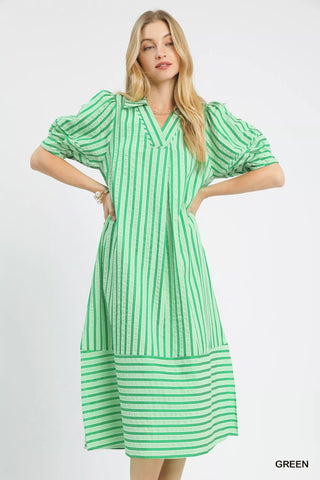 Robe mi-longue rayée manches bouffantes